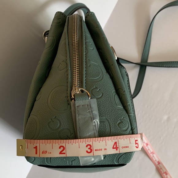 GUESS. Los Angeles. NWT. Signature, Teal, Steel Handbag. - Picture 10 of 10